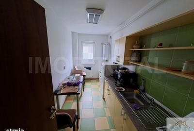 Apartament cu 3 camere decomandat în Craiovei - 5