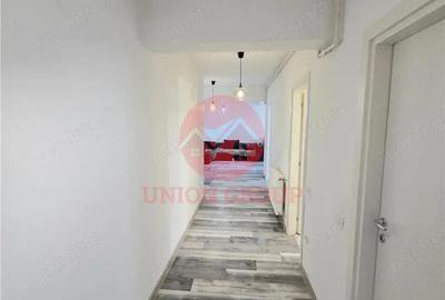 Apartament cu 3 camere decomandat, mobilat în Palazu Mare - 2