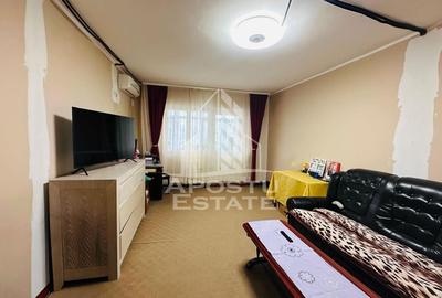 Apartament cu 3 camere decomandat, mobilat în Alfa - 1