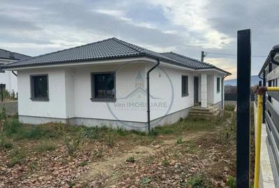 Casă cu 4 camere cu Teren 450 Mp în Central - 5