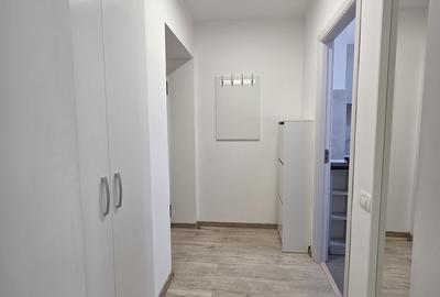 Apartament cu 2 camere semidecomandat, mobilat în Titan