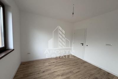 Casă cu 4 camere cu Teren 350 Mp în Moșnița Nouă - 2