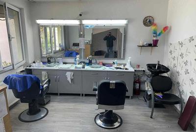 Spațiu comercial, de 60 mp, în Central - 3