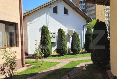 Oportunitate Unica  Vila de Vis in Zona Centrala si doua spatii comerciale - 2