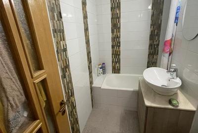 Apartament cu 2 camere decomandat în Poarta 6