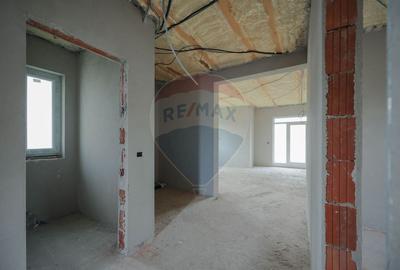 Casă cu 3 camere cu Teren 455 Mp în Cihei - 4