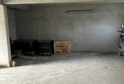 Spațiu comercial, de 75 mp, în Central - 3