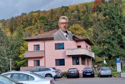 Resita CHIRIE Central, 355 mp. Demisol, Parter, Etaj 1 - 6