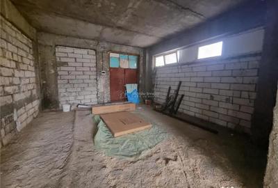Spațiu comercial, de 106 mp, în Central - 6