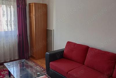 Garsonieră decomandată în Tractorul - 1