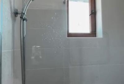 Casă individuală cu 4 camere cu Canalizare în Domnești - 10