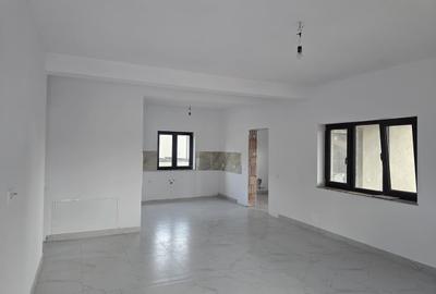 Casă cu 3 camere în Central - 16