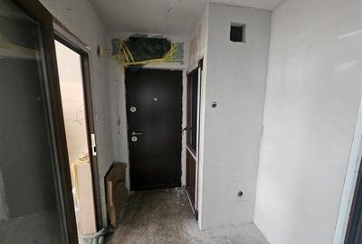 Apartament cu 2 camere semidecomandat în Micro I - 9
