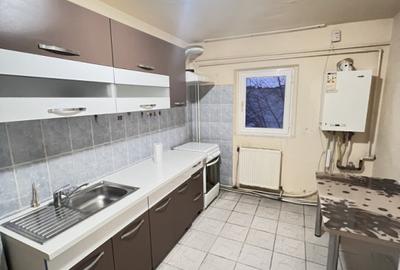 Apartament cu 2 camere semidecomandat în Narcisa - 4