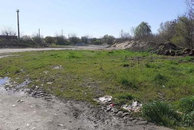 Spațiu comercial, în Est - 3