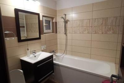 De vinzare artament 3camere - 4