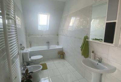 Apartament cu 3 camere decomandat în Central - 4