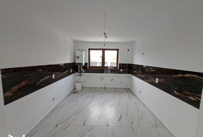 Casă cu 5 camere cu Teren 313 Mp în Berceni