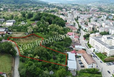 Teren de 3000 mp, în Central - 3