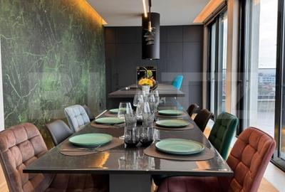 Apartament cu 4 camere semidecomandat, mobilat în 1 Mai - 15