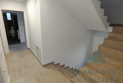 Casă individuală cu 15 camere cu Canalizare în Apărătorii Patriei - 19