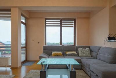 Apartament cu 3 camere decomandat, mobilat în Tractorul