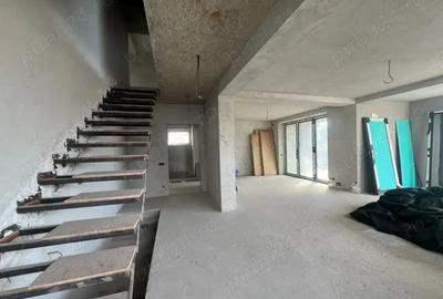 Spațiu comercial, de 300 mp, în Central