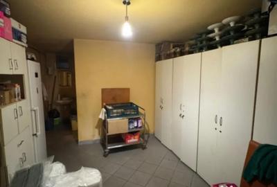 Spațiu comercial, de 380 mp, în Central - 7