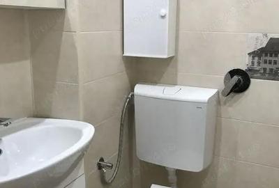 Garsonieră semidecomandată în Titan