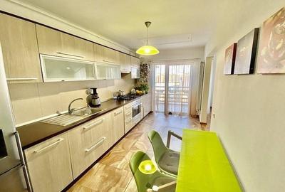 Apartament cu 3 camere decomandat, mobilat în Tractorul - 10