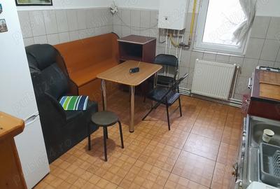 Inchiriez apartament doua camere micro 14, 1500 lei - 1