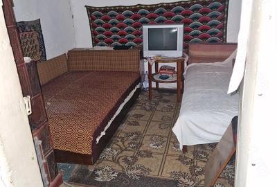 Casă cu 3 camere cu Teren 200 Mp în Central - 9