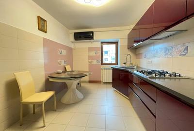 Apartament cu 3 camere decomandat, mobilat în Podu Roș - 2