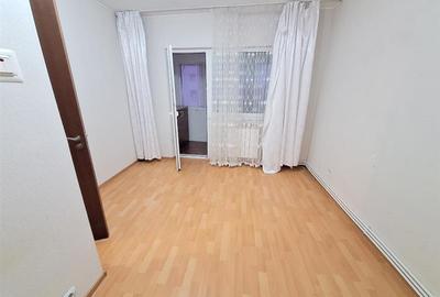 Apartament cu 2 camere decomandat în Narcisa - 4