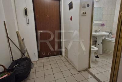 Garsoniera la 15 minute de statiile de metrou Titan si Costin Georgian - 6