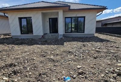 Casă cu 7 camere cu Teren 600 Mp în Central - 10