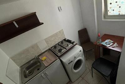 Garsonieră decomandată în 1 Decembrie - 3