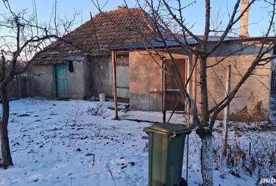 Casă cu 3 camere în Fundata