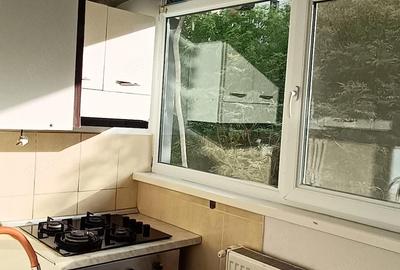 Apartament cu 3 camere decomandat în Apărătorii Patriei - 9