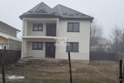 Casă cu 5 camere cu Teren 504 Mp în Tătărăști - 9