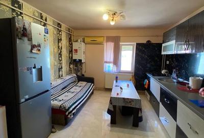 Apartament cu 2 camere decomandat în Craiovița Nouă - 4