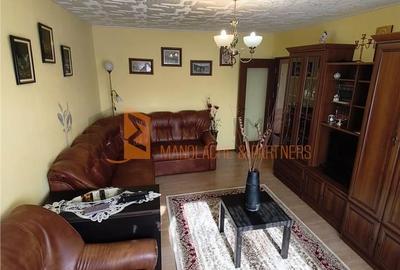 Apartament cu 3 camere decomandat în Crâng - 1