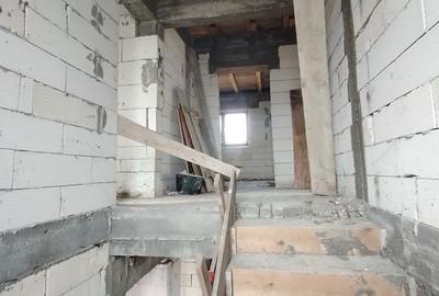 Casă cu 5 camere cu Teren 500 Mp în Cârcea - 10