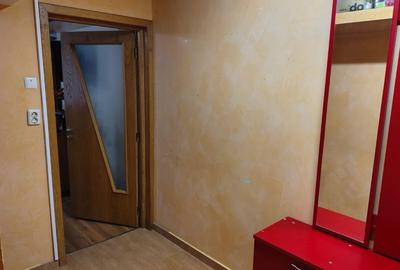 Apartament cu 2 camere nedecomandat în Km 4 - 7