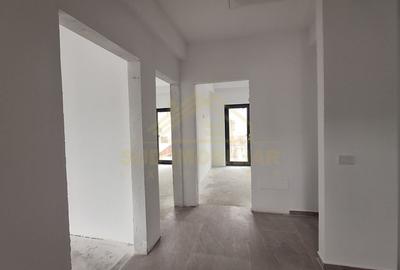 Casă individuală cu 5 camere cu Canalizare în Central - 34