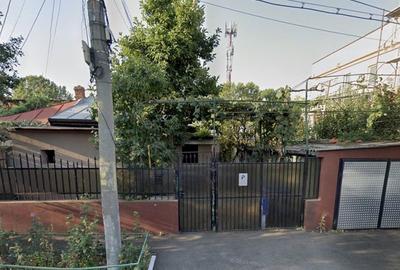 Casă cu 5 camere cu Teren 250 Mp în Andronache - 1