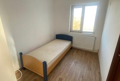 Apartament cu 3 camere semidecomandat, mobilat în Central - 1