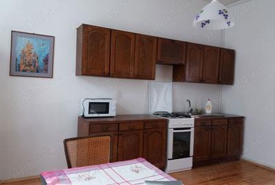Casă cu 3 camere în Central - 2
