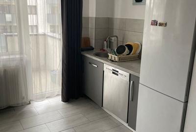 Apartament cu 2 camere semidecomandat în Lotrioara