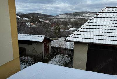 Casă cu 3 camere cu Teren 1890 Mp în Vâlcele - 1